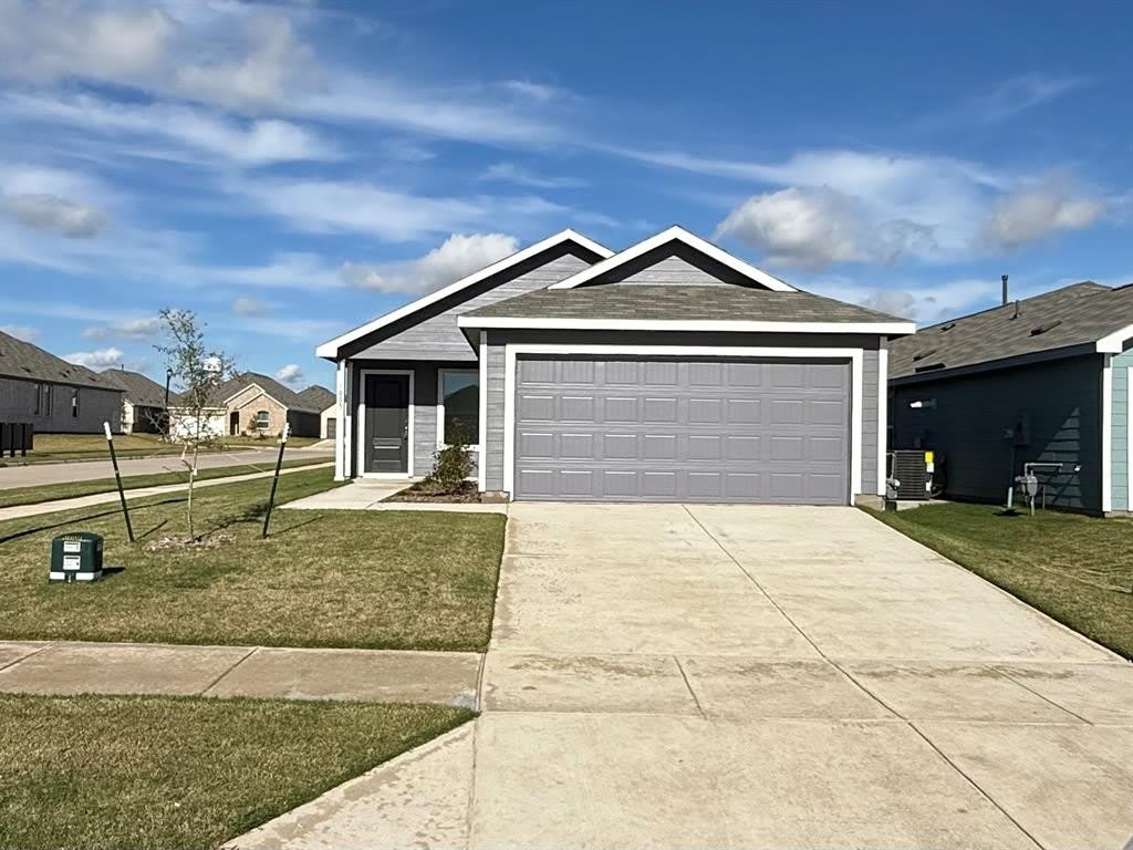 1005 Calley Pear Trail