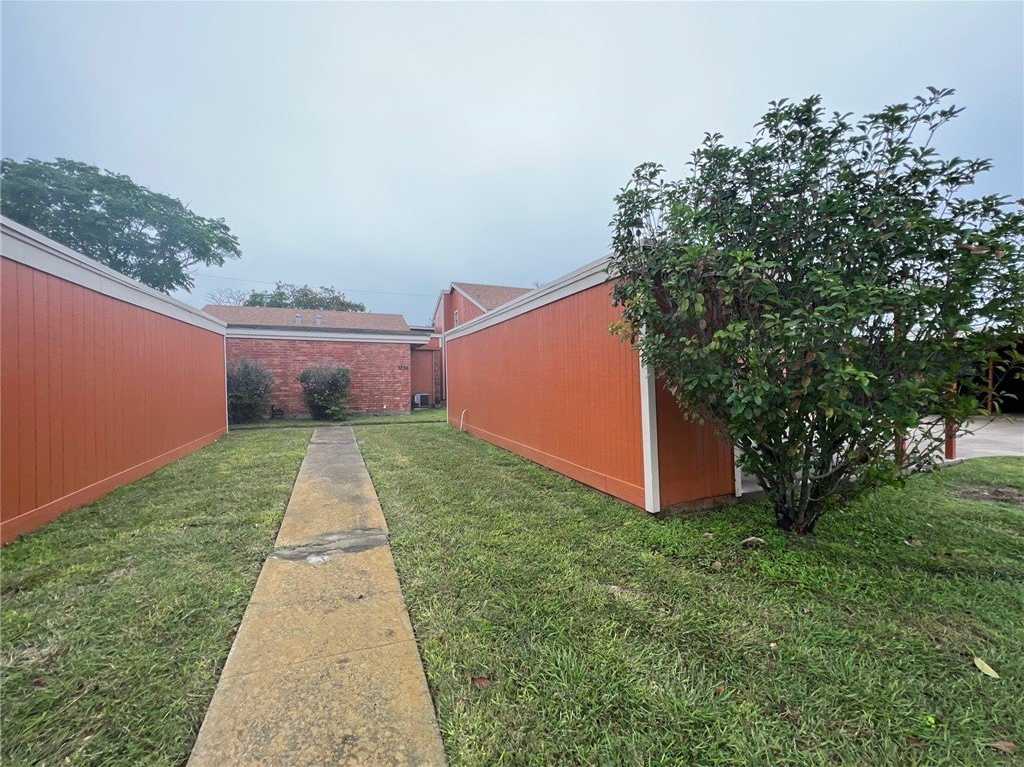 3705 Thornberry Court