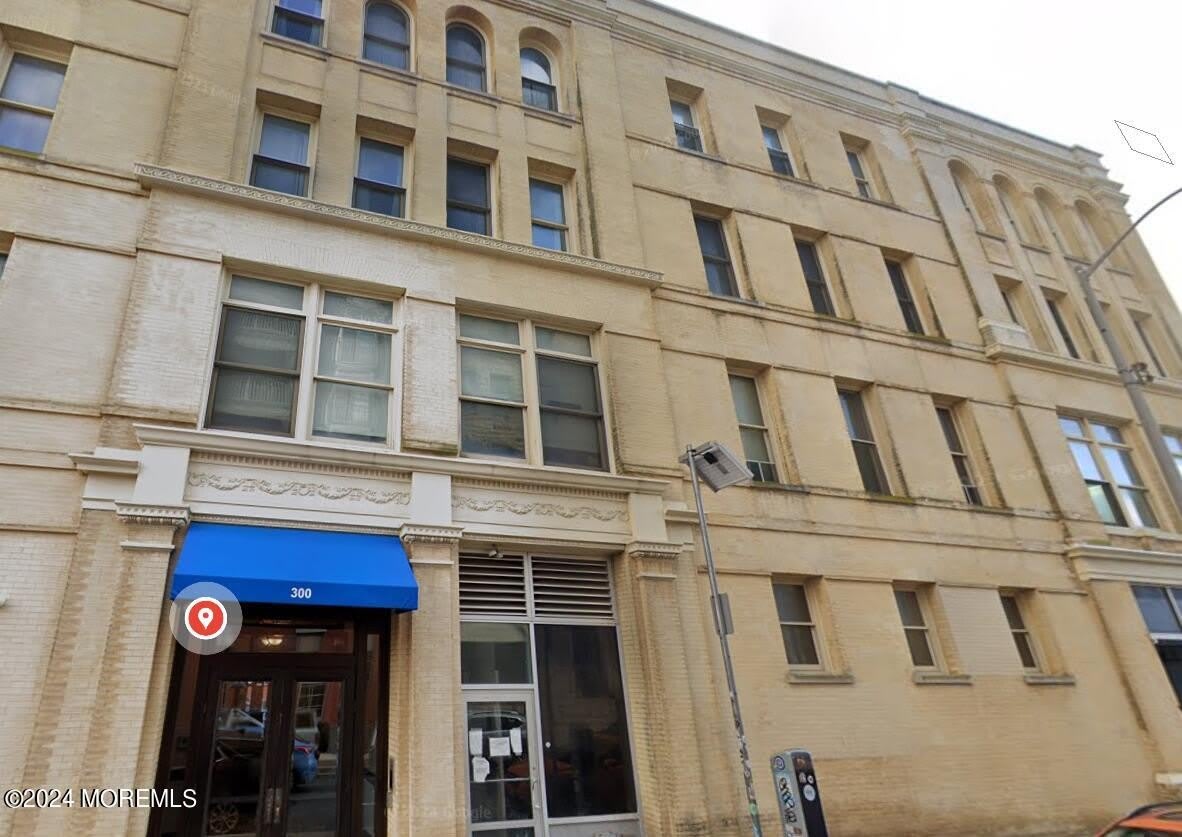 300 Emory Street unit: 401