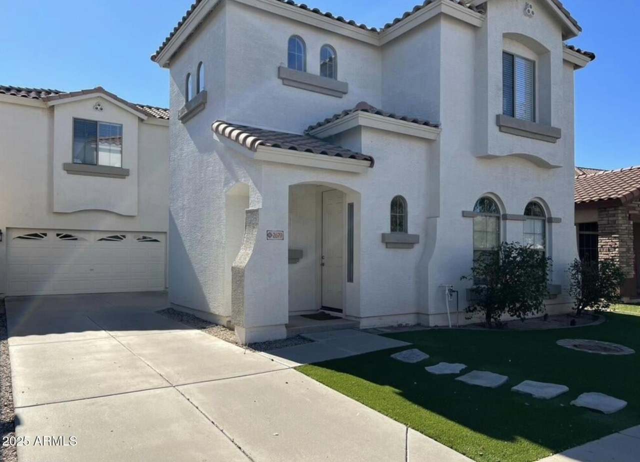 2679 E Chester Drive