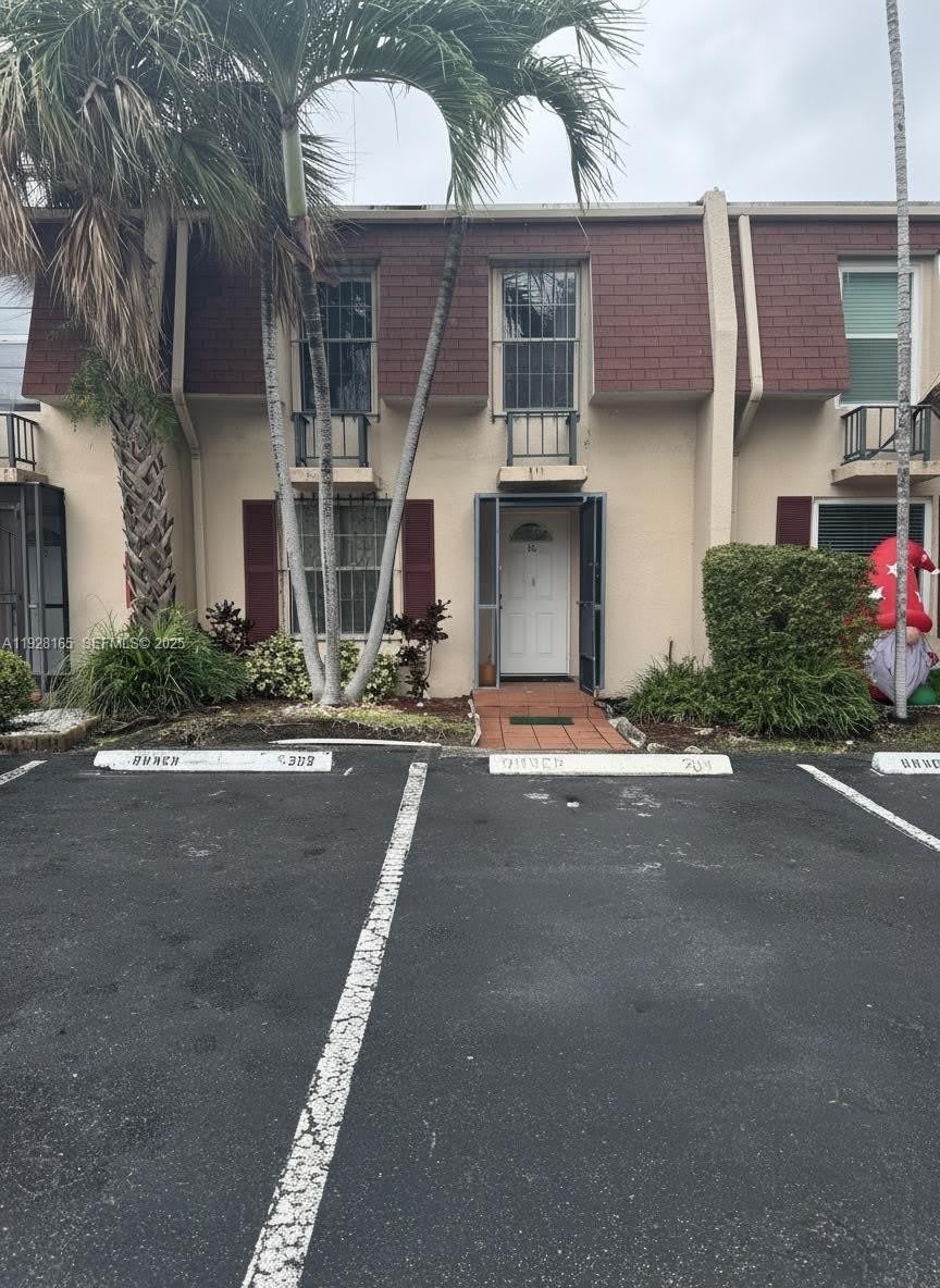 1001 E Three Islands Blvd