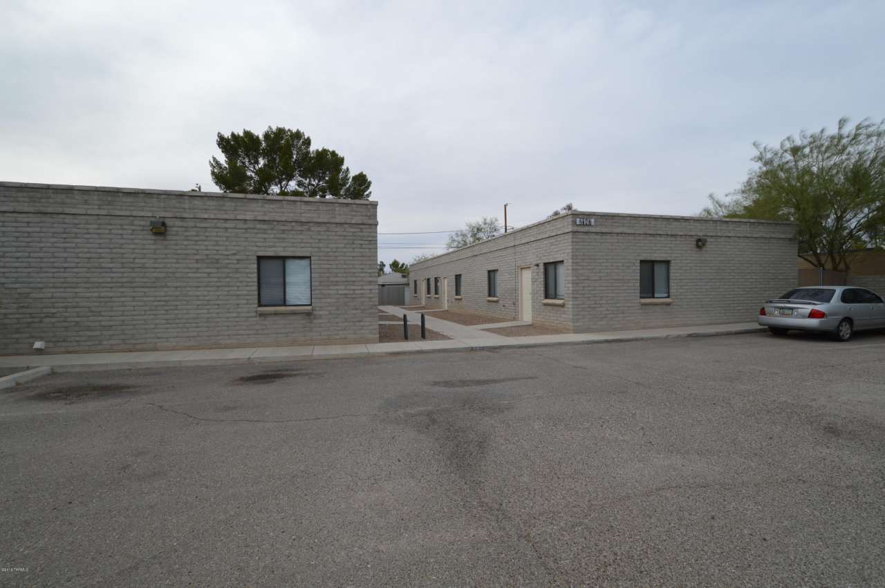 2147 N Isabel Boulevard unit: 4