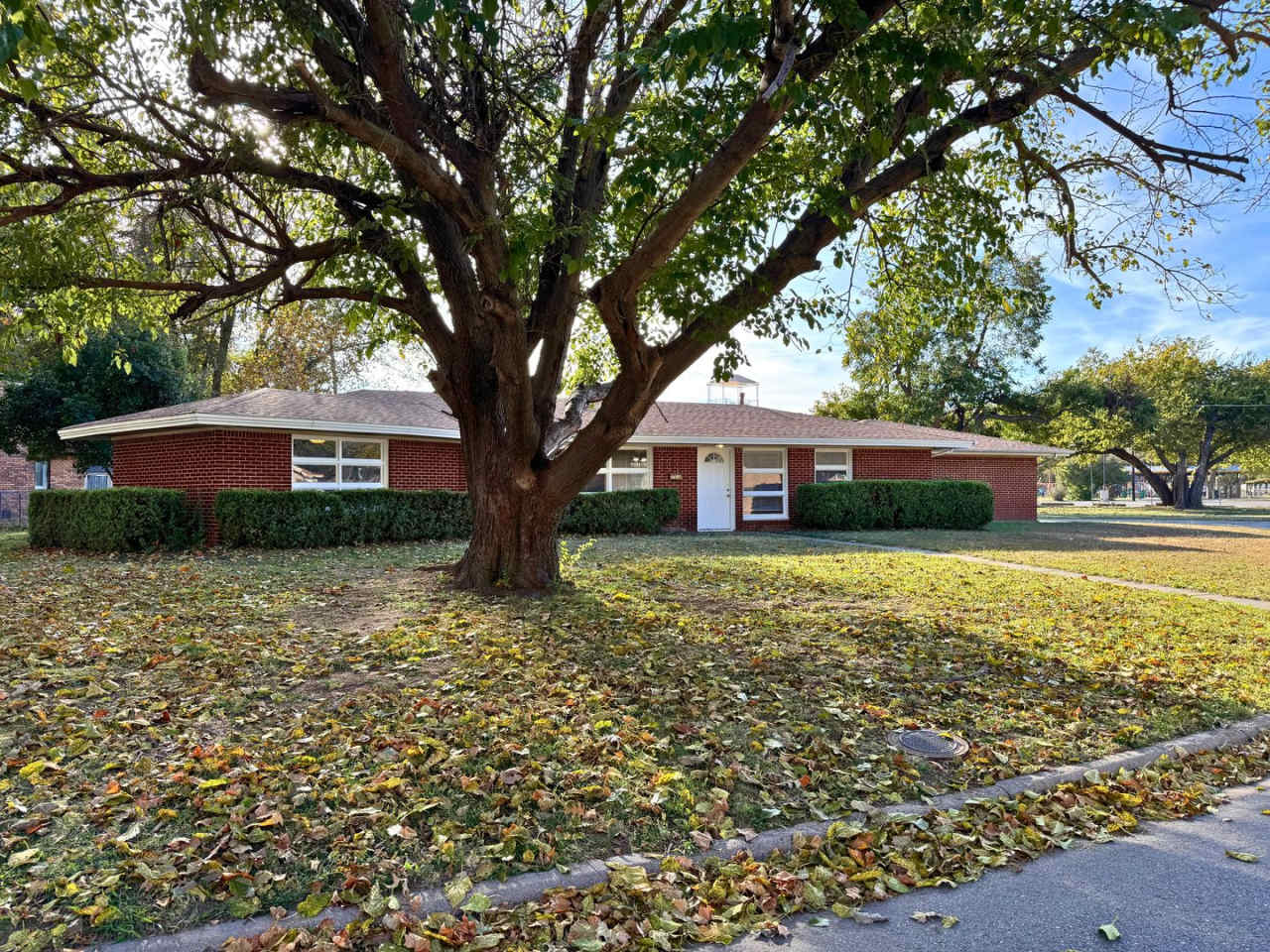 Large MCM Home In A Great Location For Families!