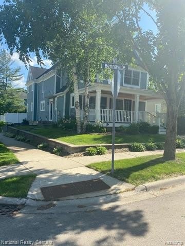 1588 BENNAVILLE Avenue