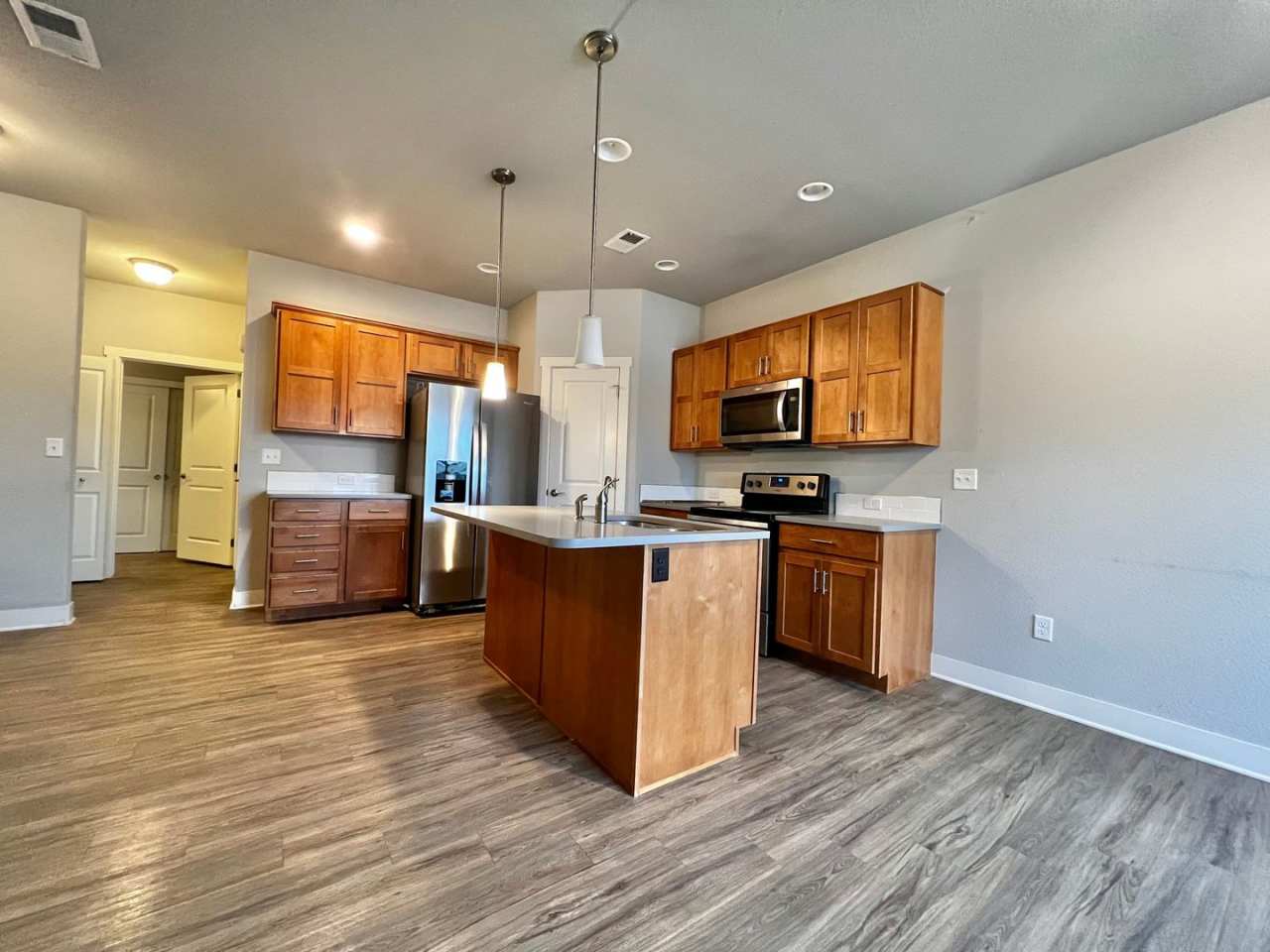 Spacious and Light-Filled 2 Bedroom, 2.5 Bathroom Home