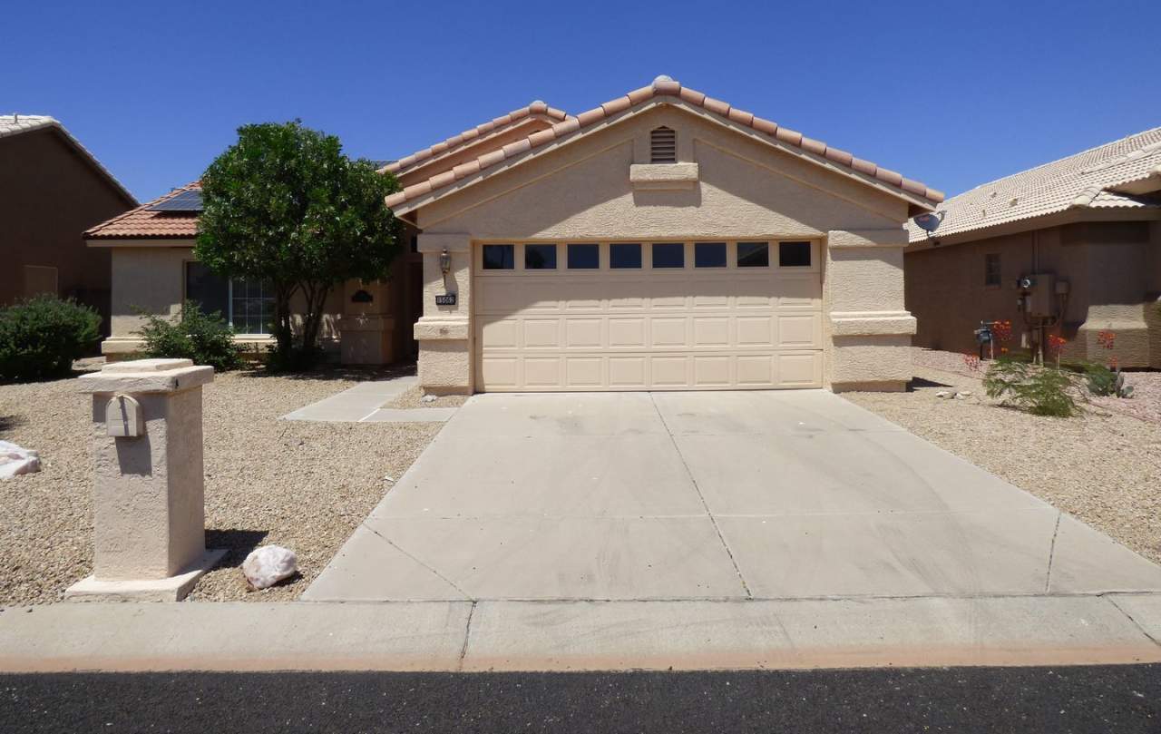 Move In Ready! 55+ Adult Community And SOLAR With Lots Of Amenities!