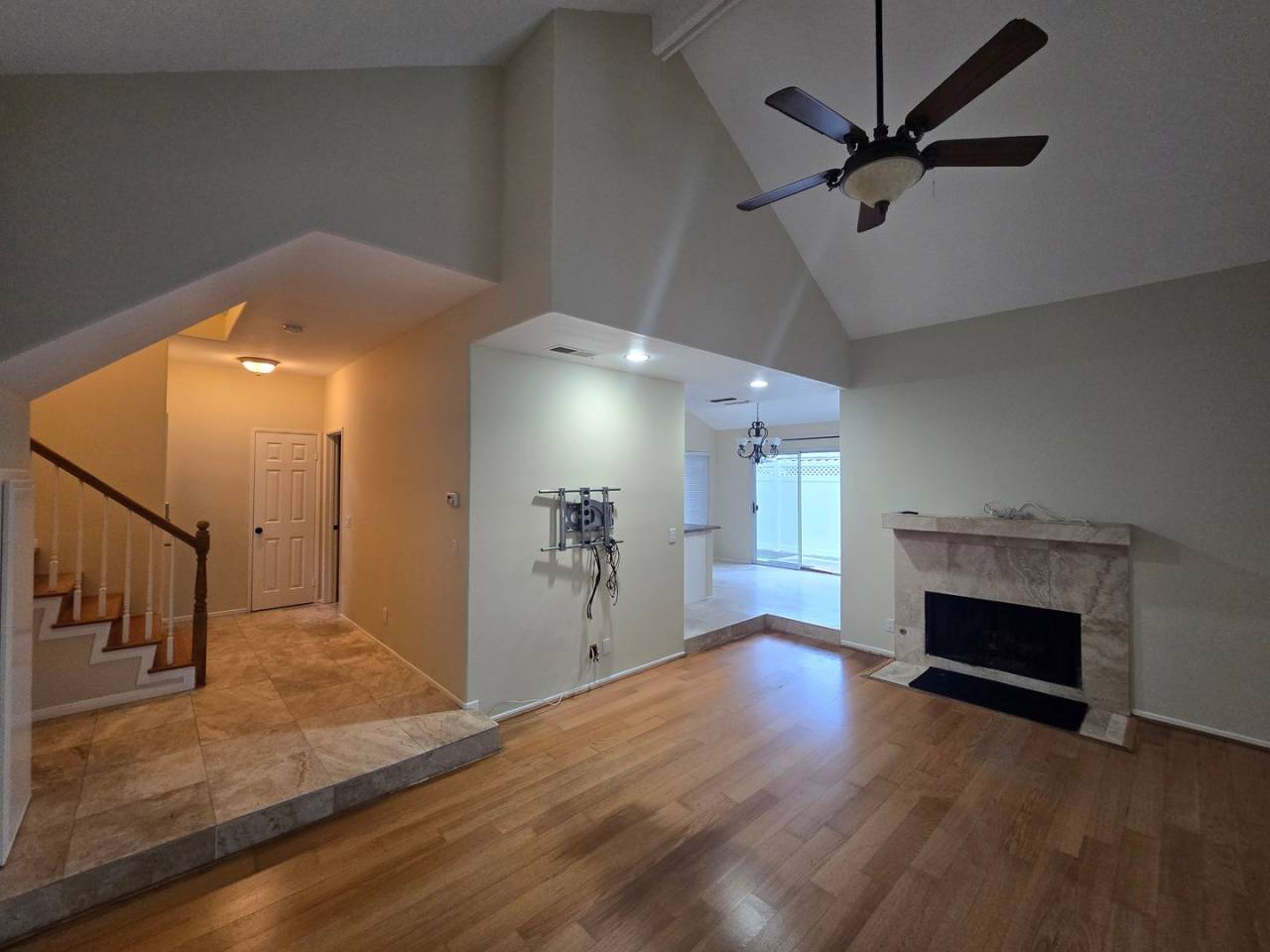 $1,000 OFF FIRST MONTH'S RENT! 3 Bedroom 2.5 Bath Townhome,