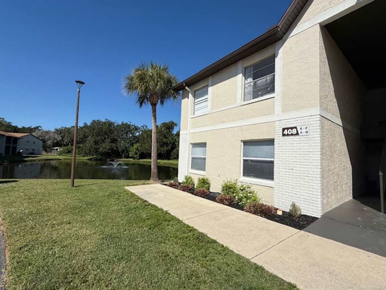 2bedroom 2bath updated end unit condo on second floor available for $1450.00!