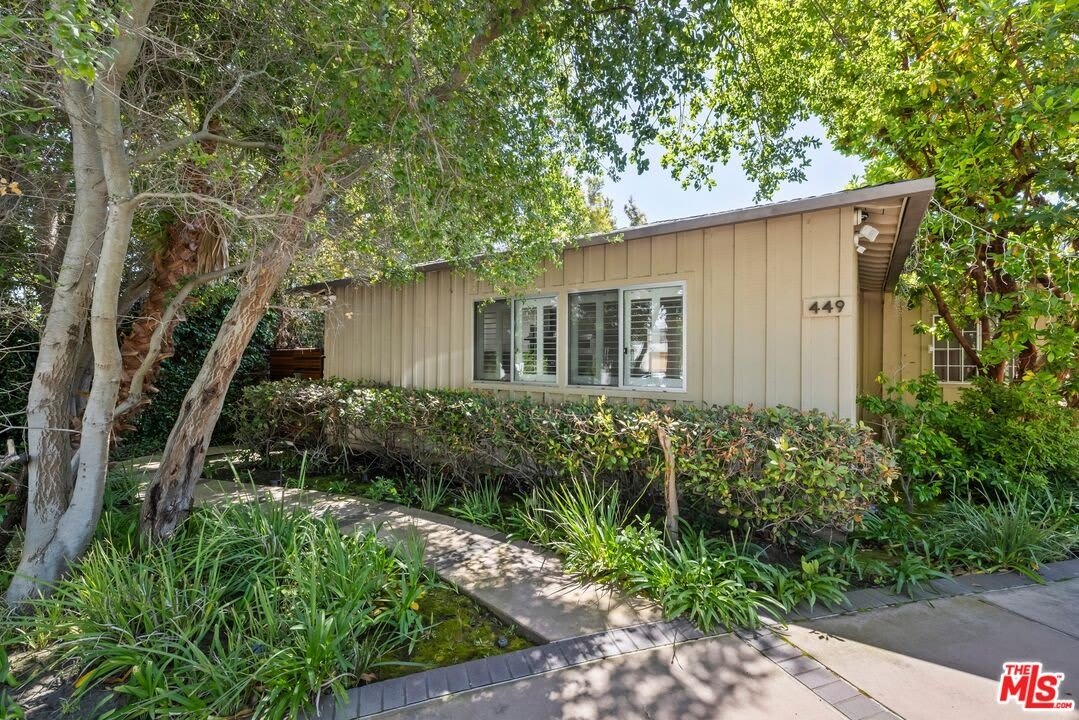 449 N Bundy Dr