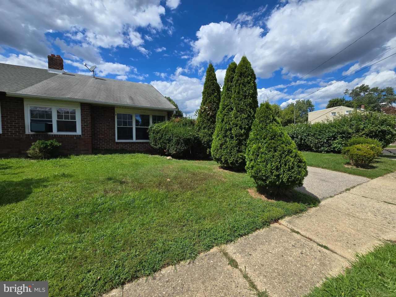 1558 EDGEWOOD Avenue