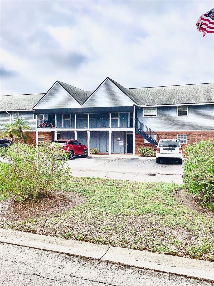 200 COUNTRY CLUB DRIVE