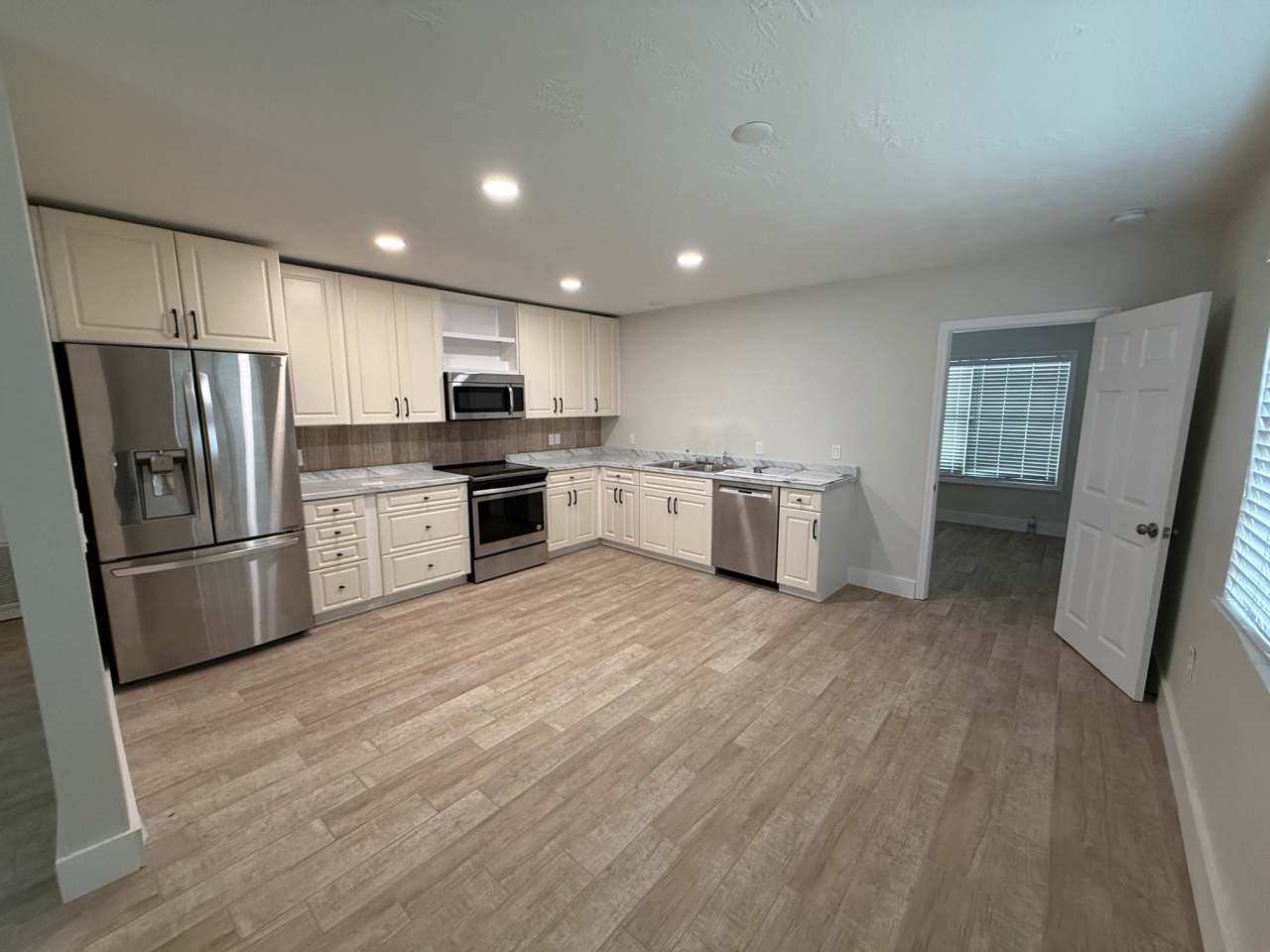 210 Martin Luther King Jr Ave W