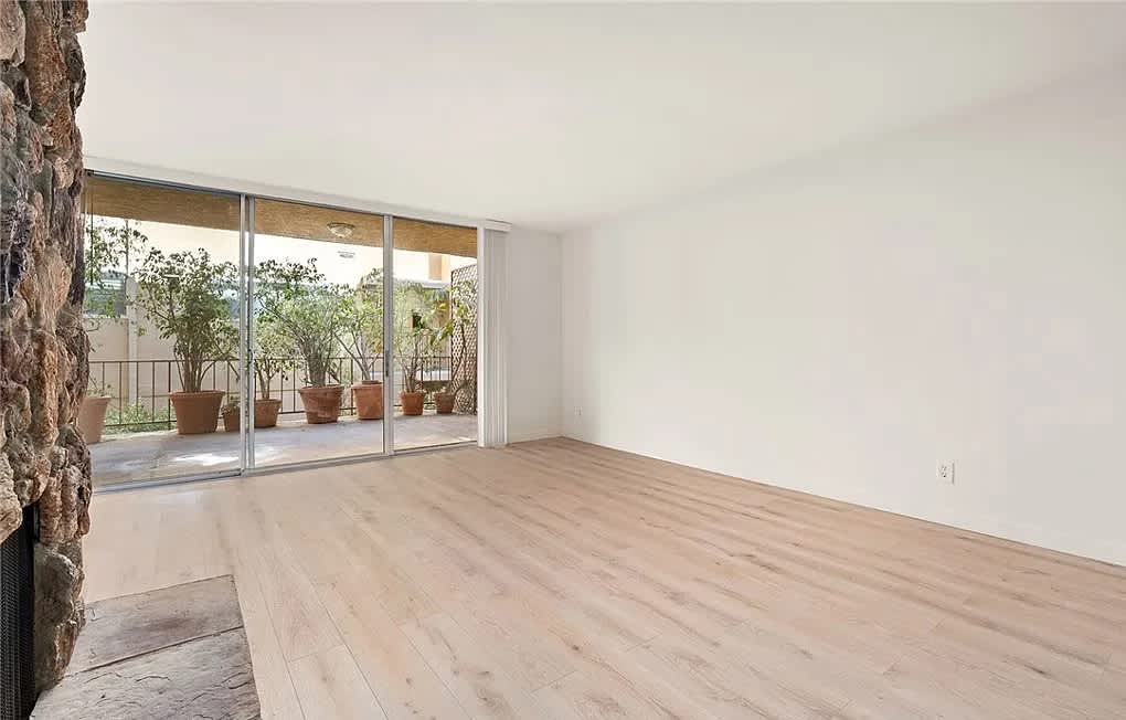 5875 Doverwood Dr Unit 106