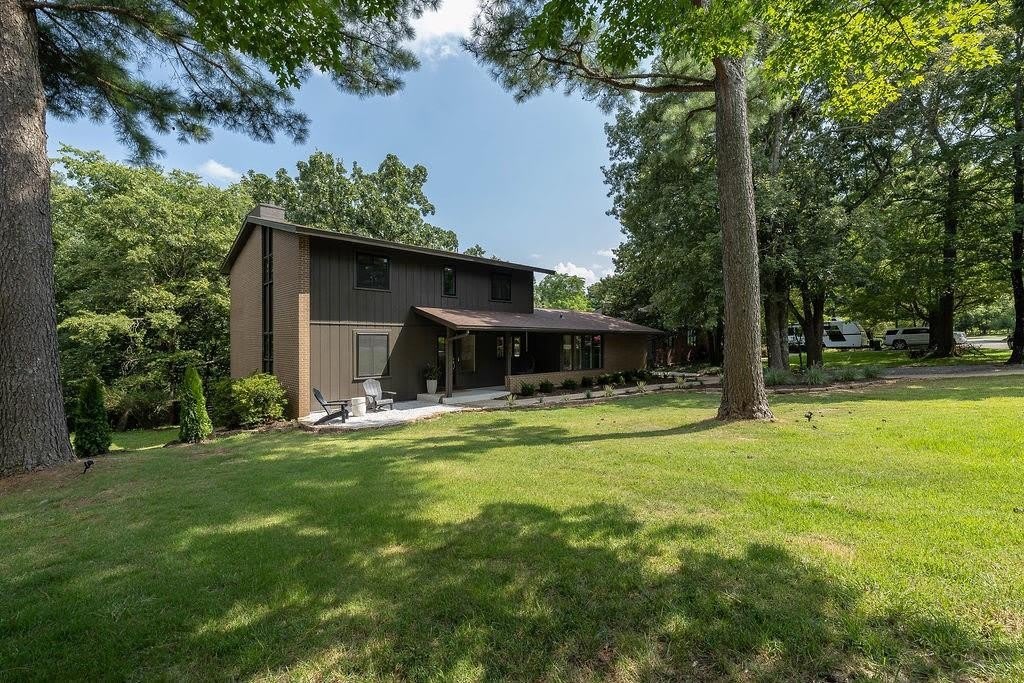 884  N Shrewsbury  LN