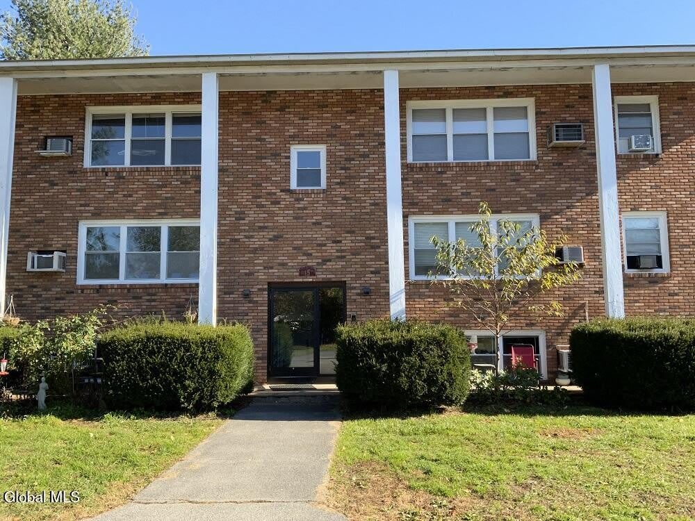 11-21 Ashdown Road unit: 15D