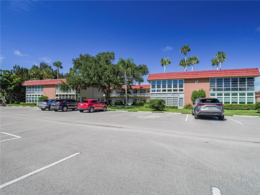 17 Vista Palm Lane unit: 201