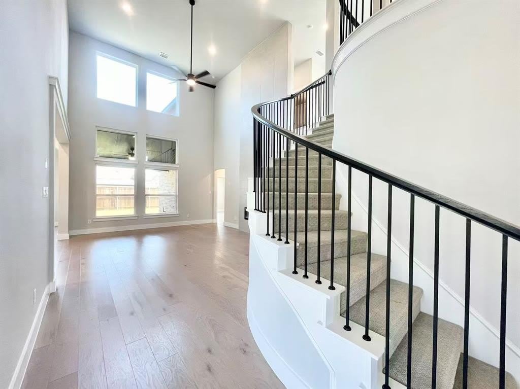 6121 White Creek Drive