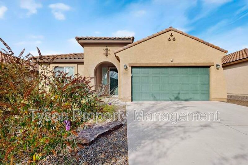 1923 Redondo Peak Dr NW