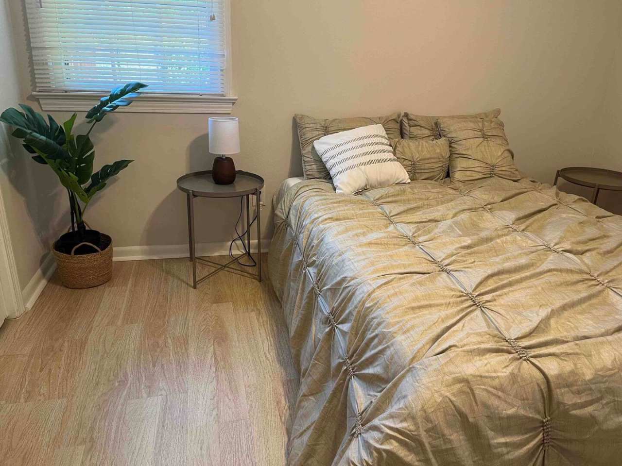 912 Mildred St- One Room For Rent