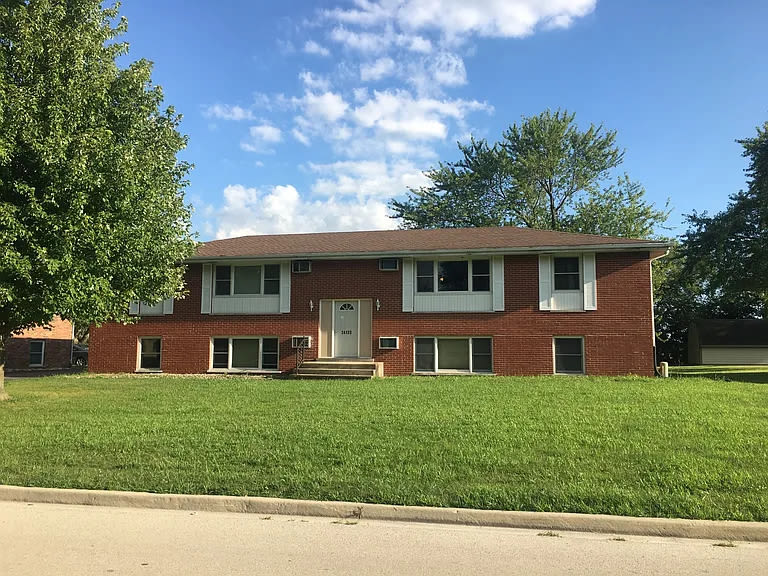 24123 W Hazelcrest Dr