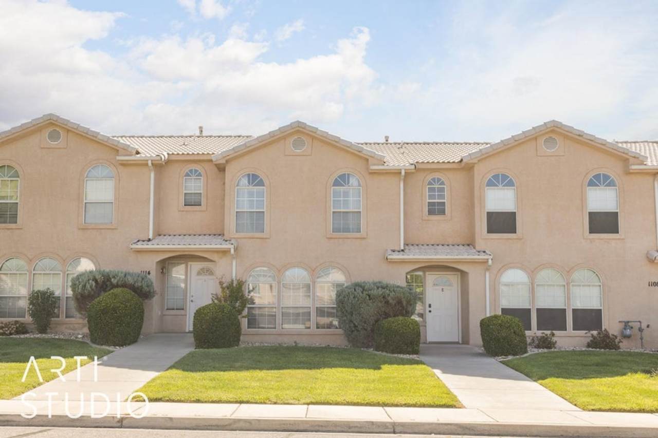 Updated townhome in great location!