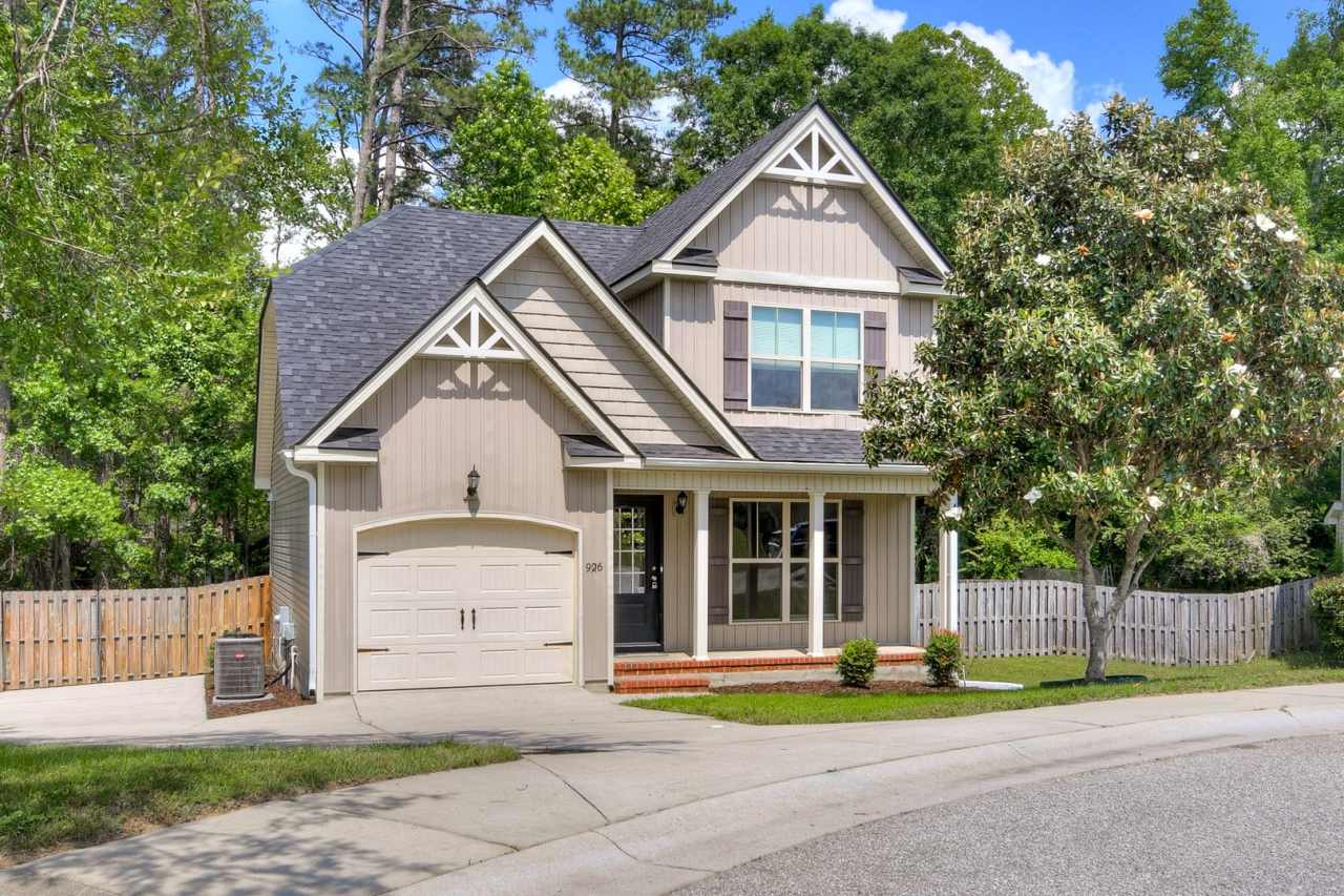 3 Bedroom 2.5 Bath - Over Half Acre Lot!