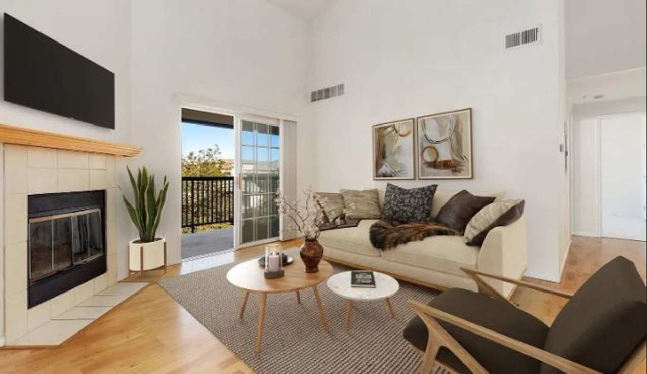 Spacious Condo in Aurora