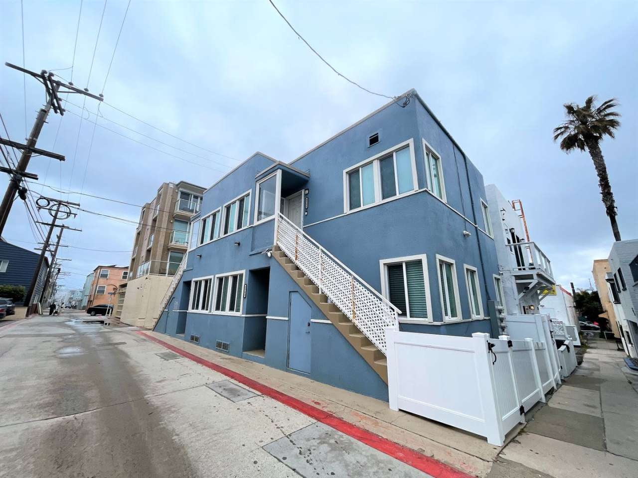 Updated 1 bedroom 1 bathroom Furnished Unit steps away from the boardwalk