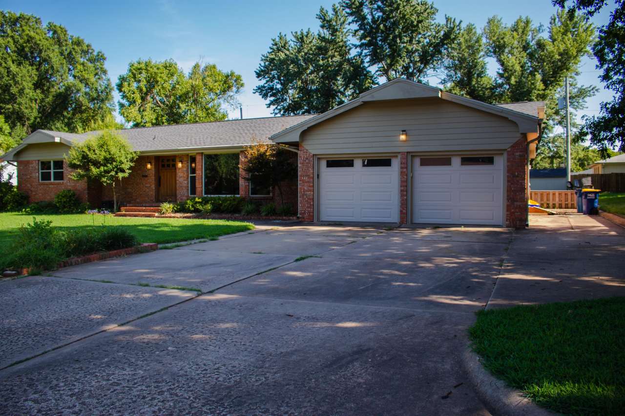 1001 West Will Rogers Drive