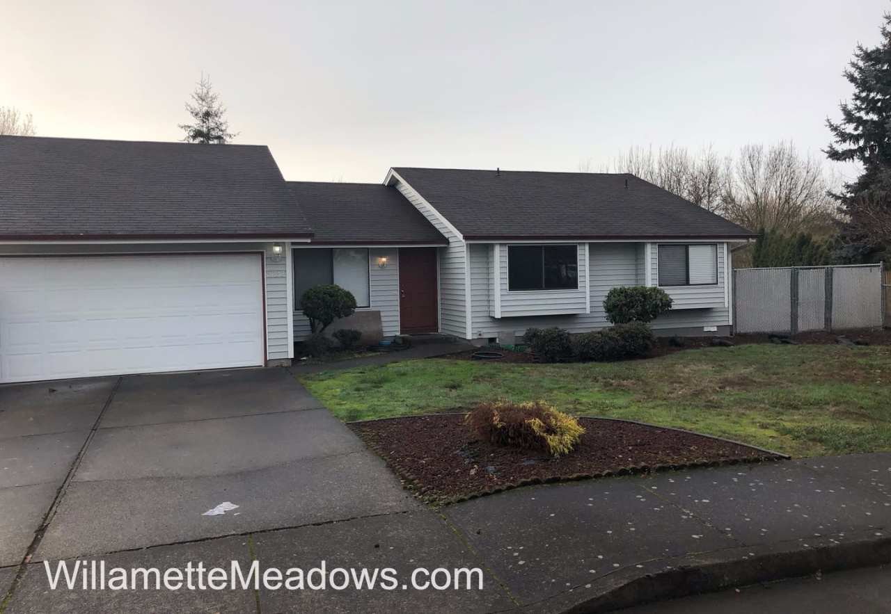 A Wonderfully Remodeled and Completely Updated 3 Bedroom, 2 Bath House with Geer Community Park in Your Backyard