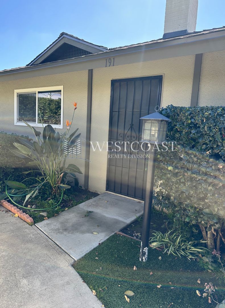 **$500 MOVE-IN SPECIAL***Delightful  bright 3-bedroom 3 Bath Condo in Claremont, CA.