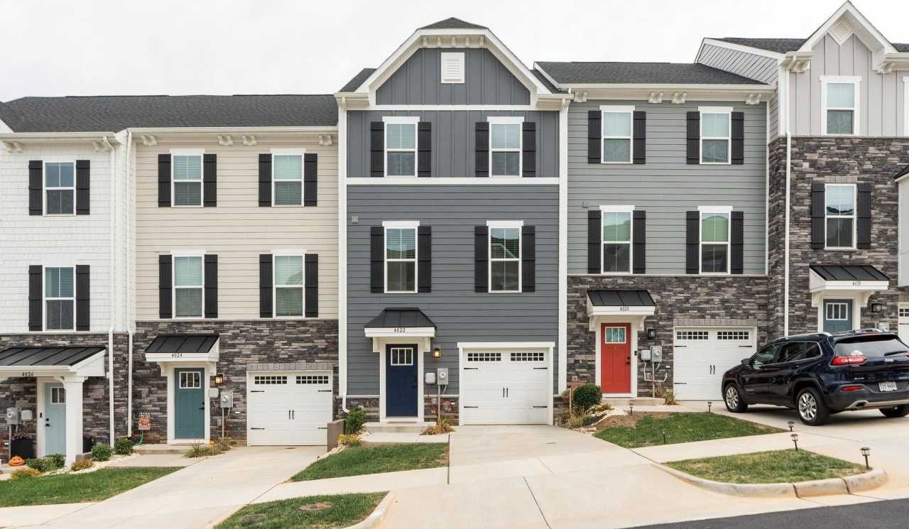 4022 PURPLE FLORA BND