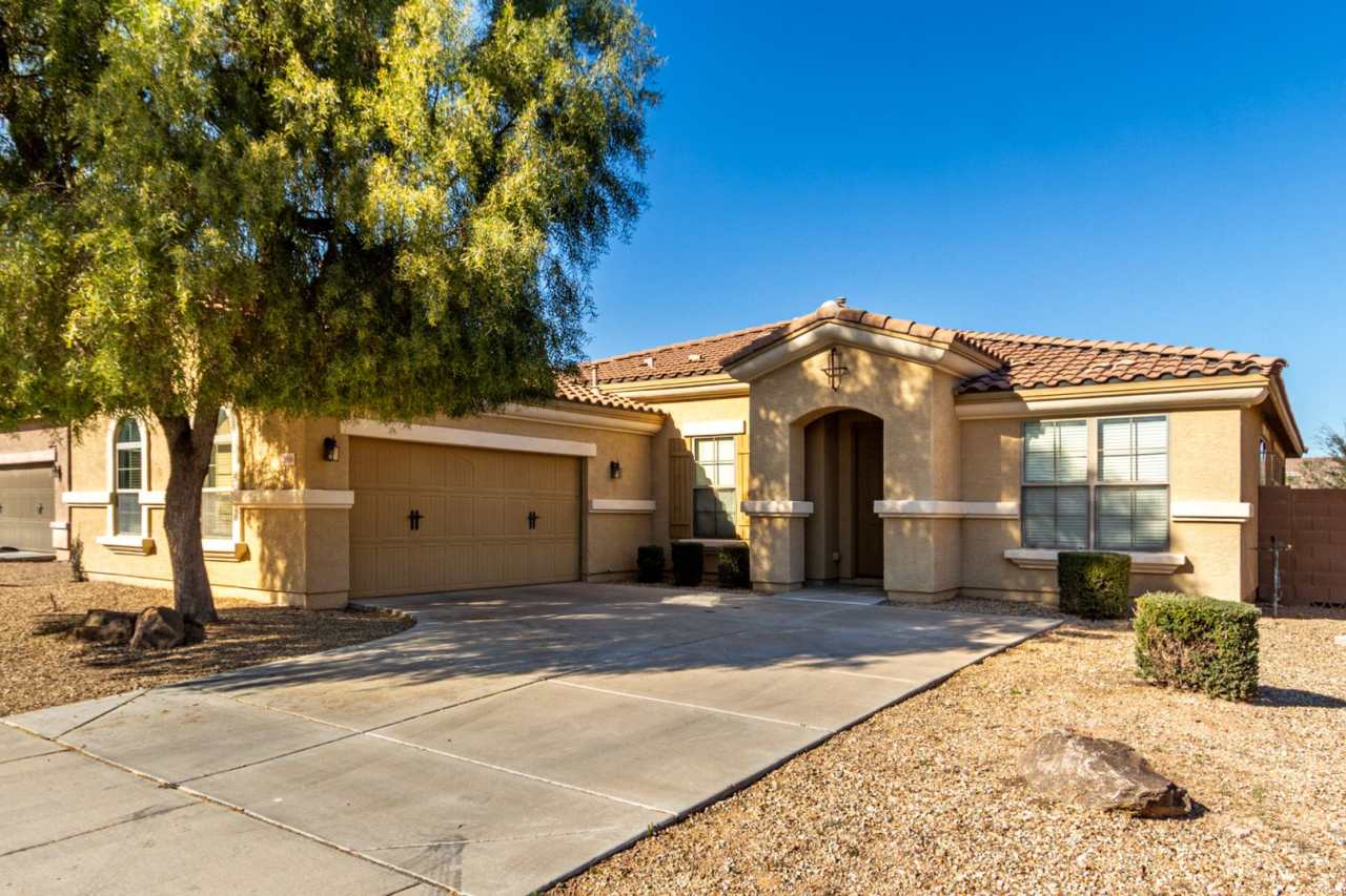 Beautiful home in Goodyear!
