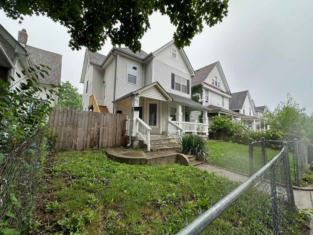 37 1/2 South Tuxedo Street