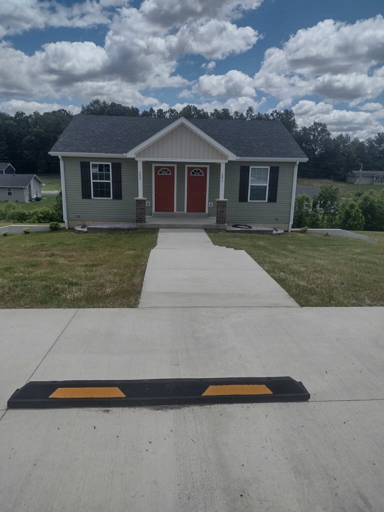 296 Palmetto Loop - 1