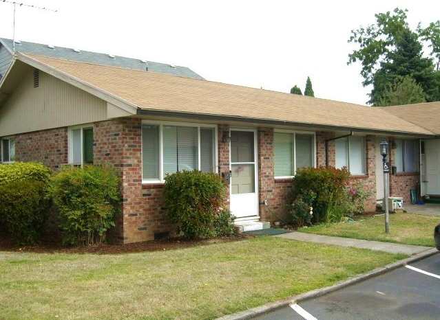 Meadowlark Apartments