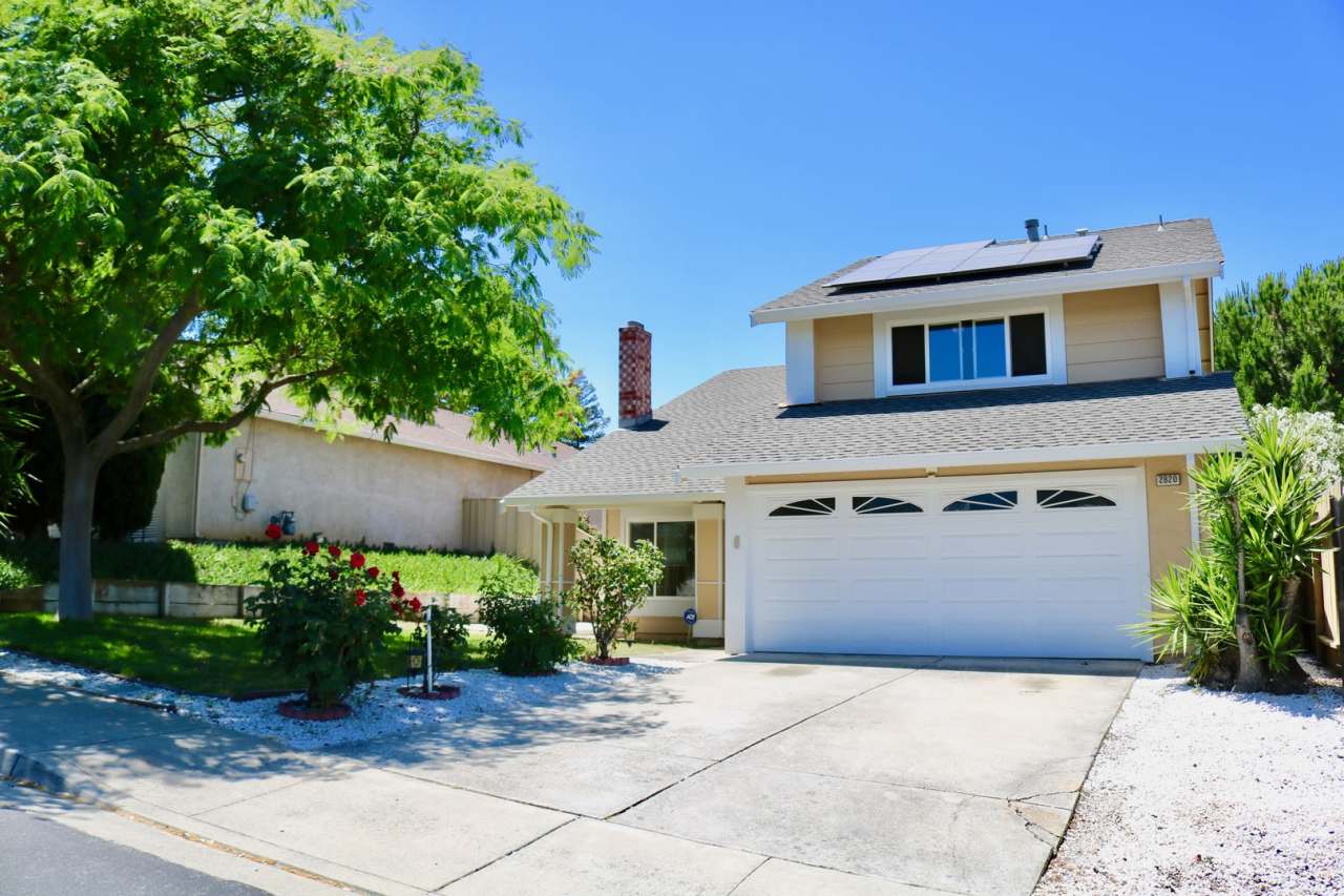 SOLAR POWERED 3 Bedroom 2 bath with large loft in Antioch's Hillcrest Park Neighborhood