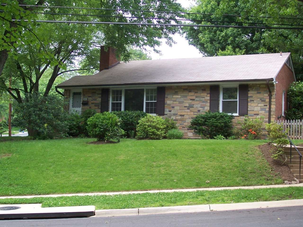 Renovated Rambler Close to Walter Reed, NIH,  More.