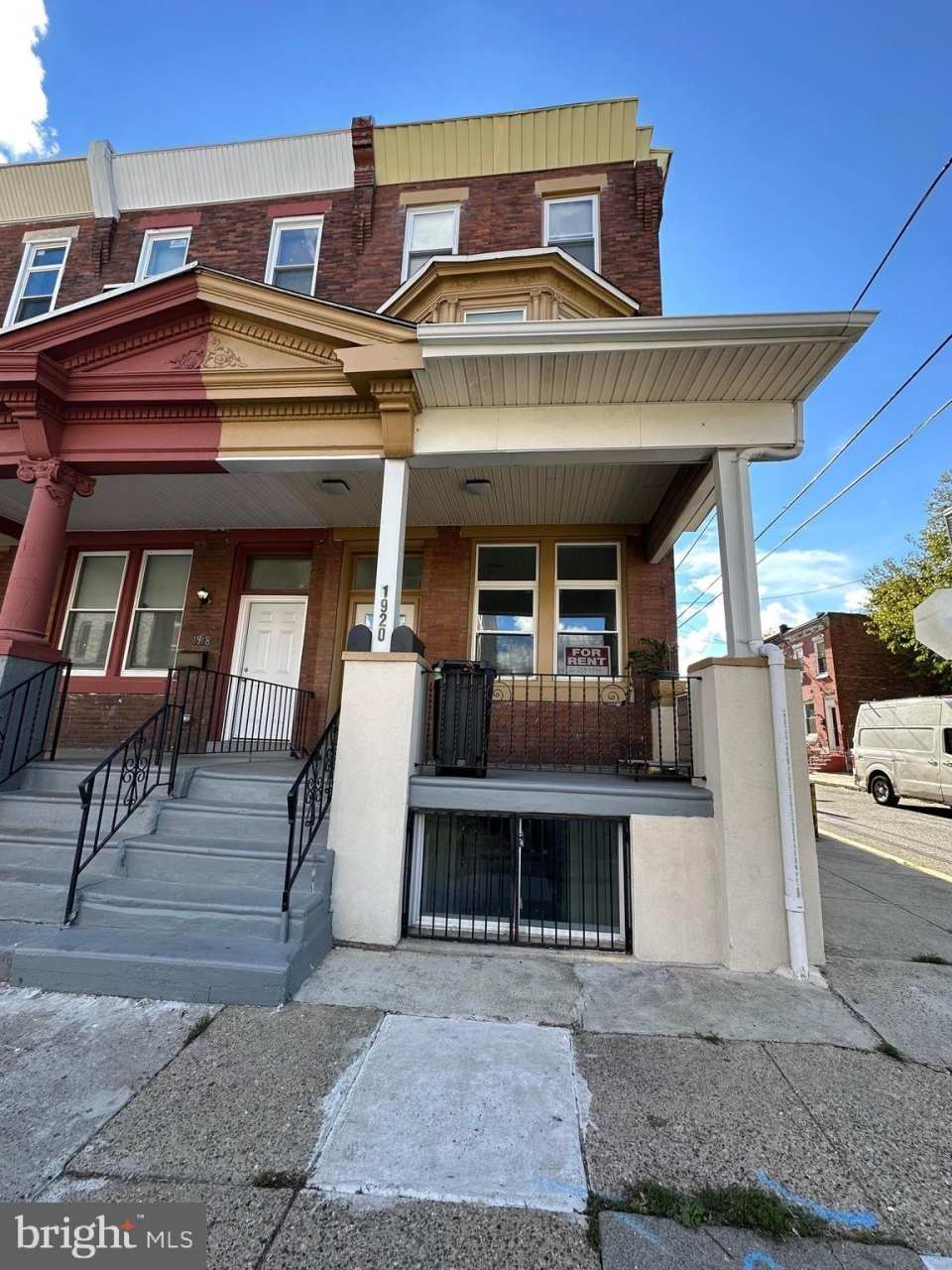 1920 W BERKS Street unit: 2