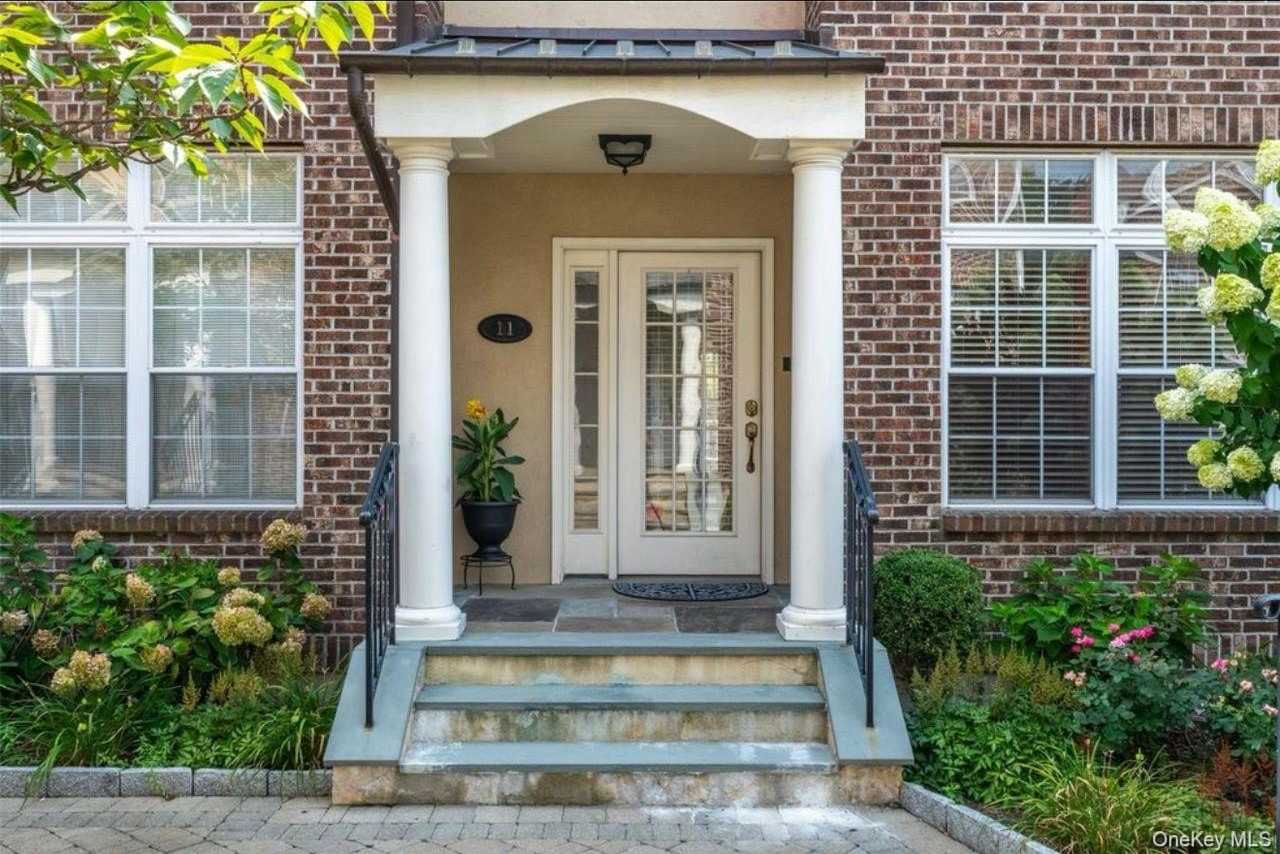 114 Franklin Avenue unit: 11