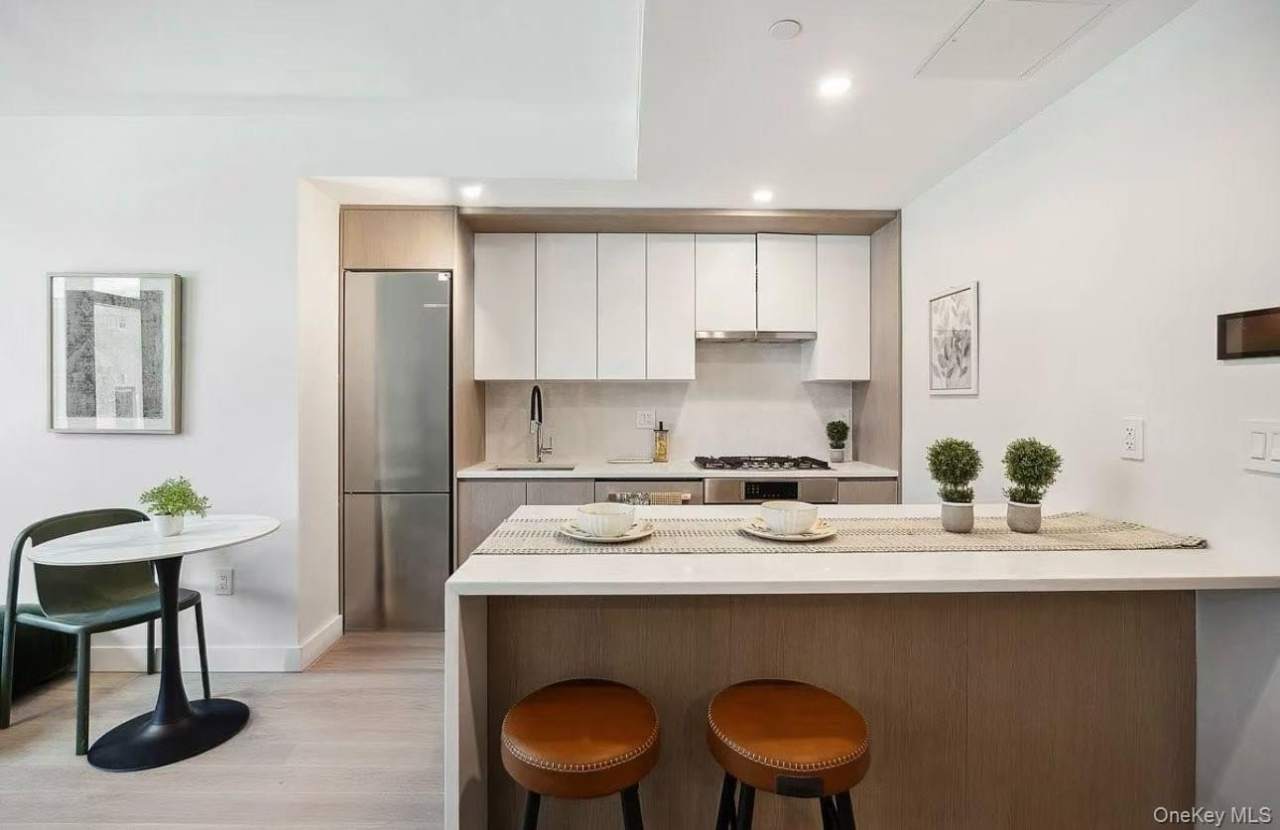 38-20 Parsons Boulevard