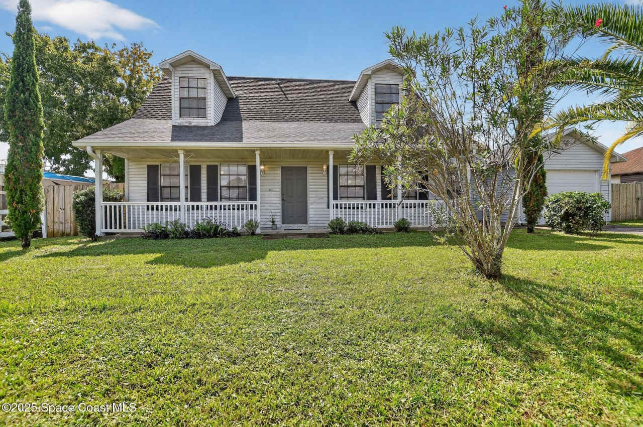 870 Andrew Street SE