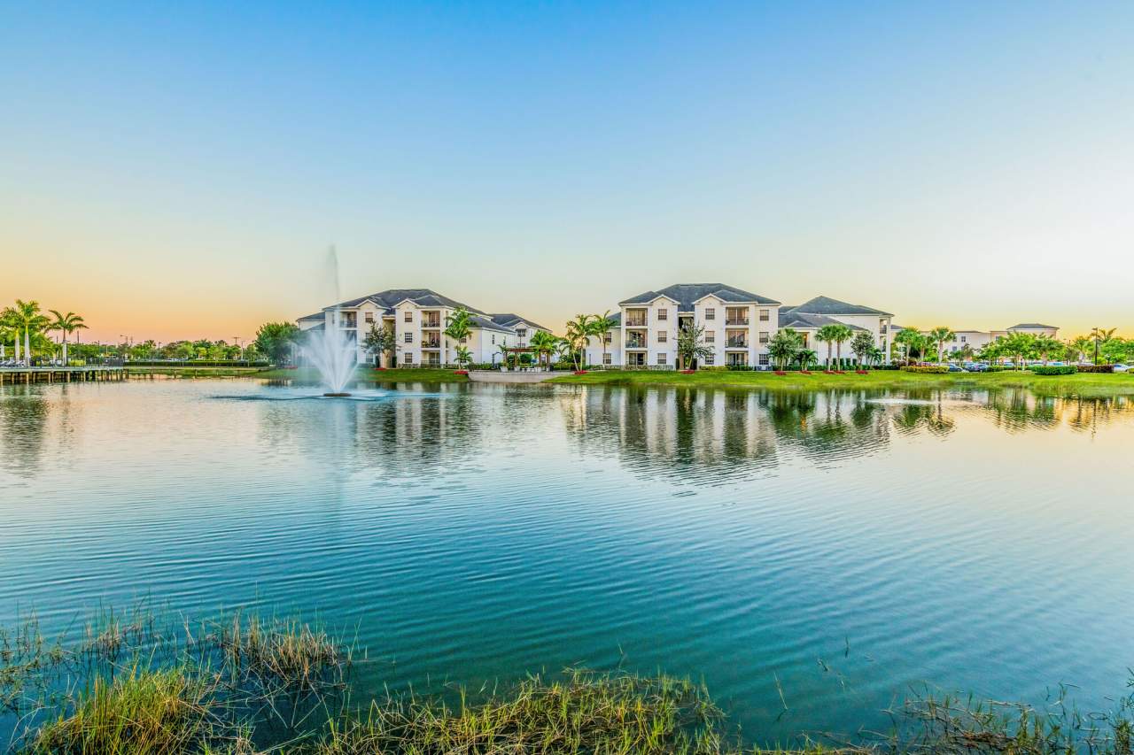 Estero Oaks