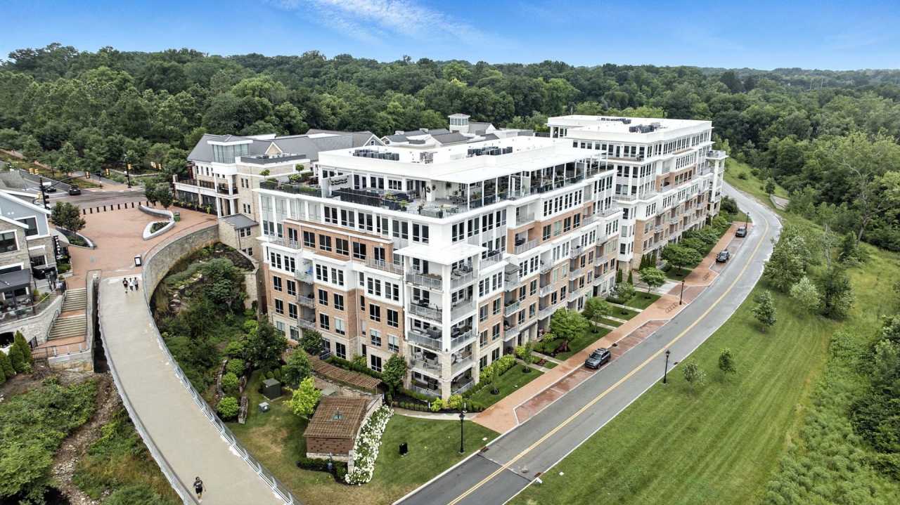 Stunning condo in Bridge Park! Rare opportunity! - Premium Living Awaits