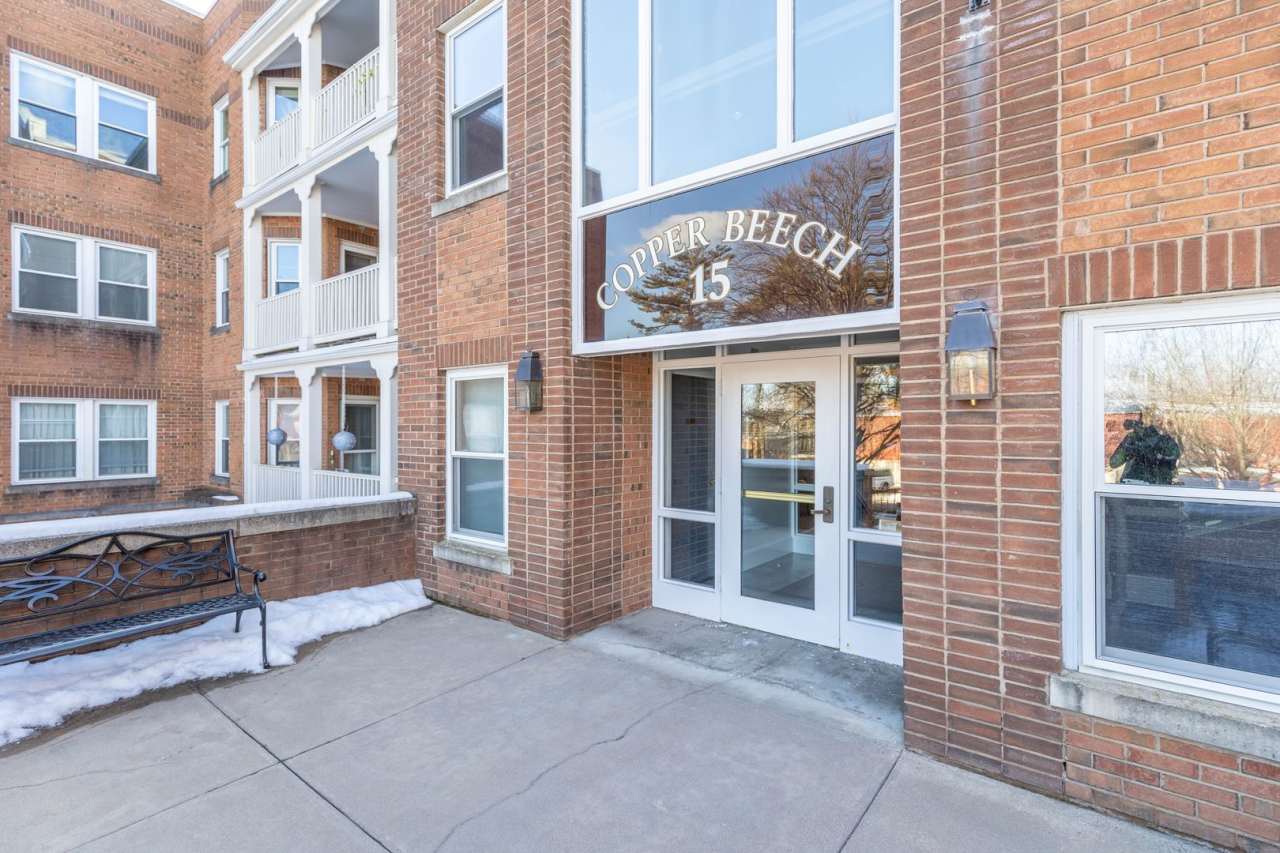 Spacious and Bright 1 bedroom Condo