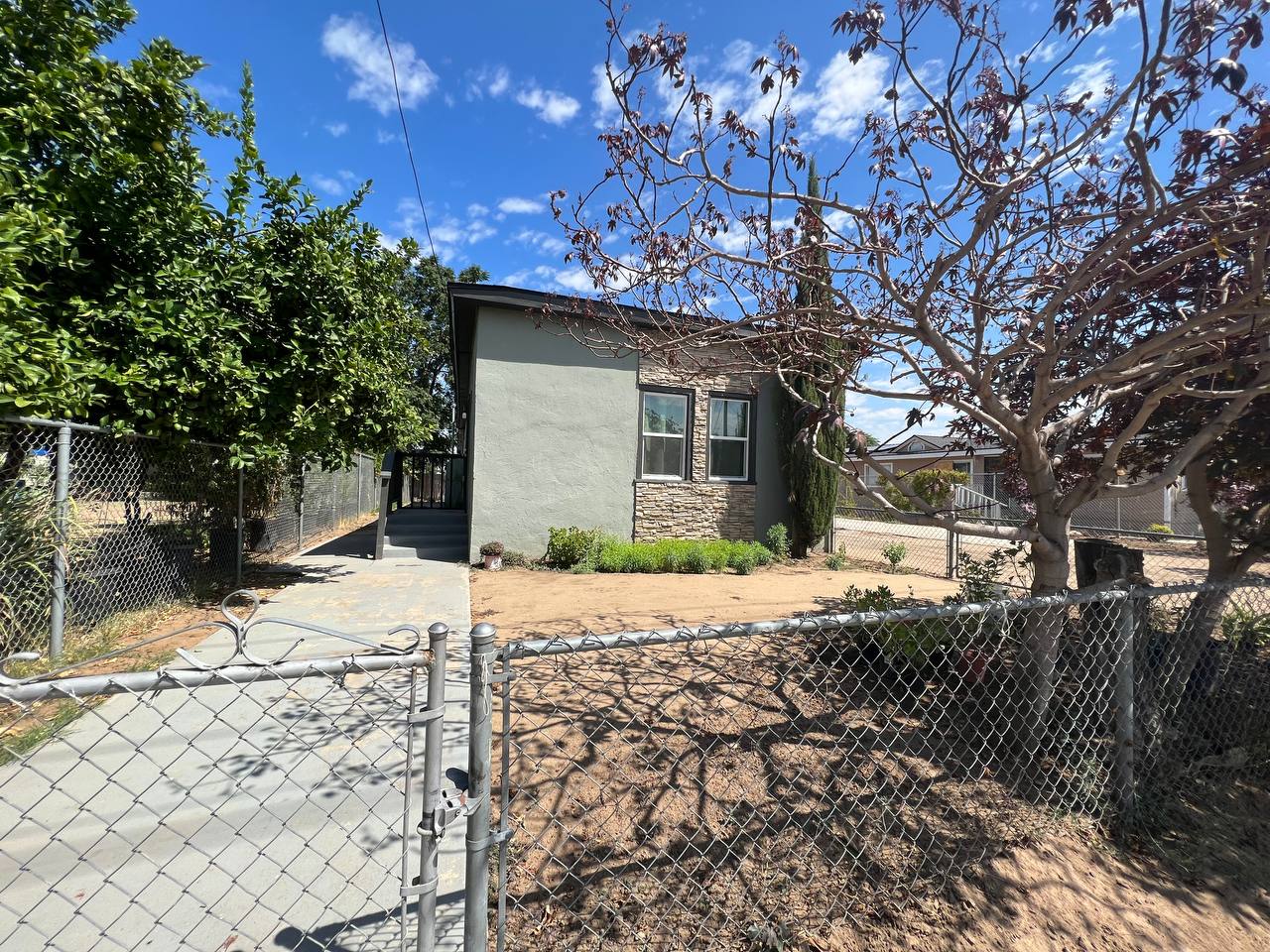 210 West Geary Street