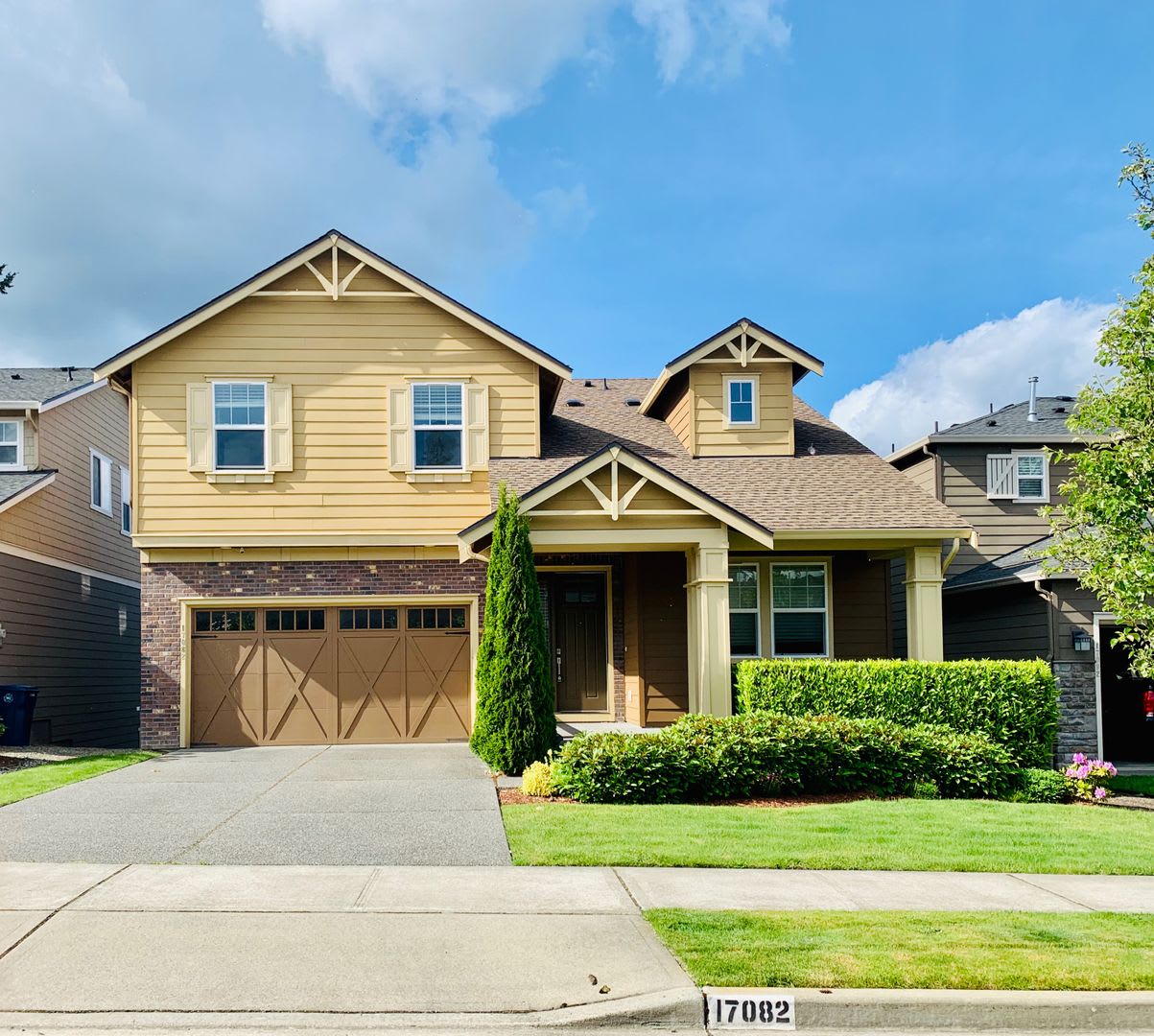 Beautiful Tri-Level Home in North Redmond – 4 Bed + Den + Office