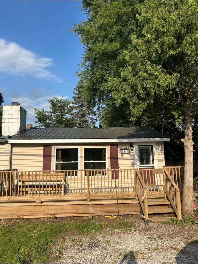 Charming 2BR House in Lansing