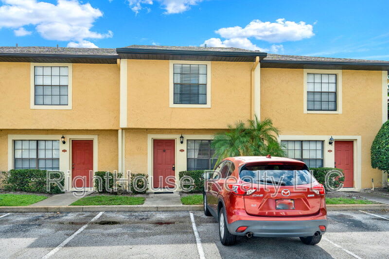 3267 Forest Oaks Court