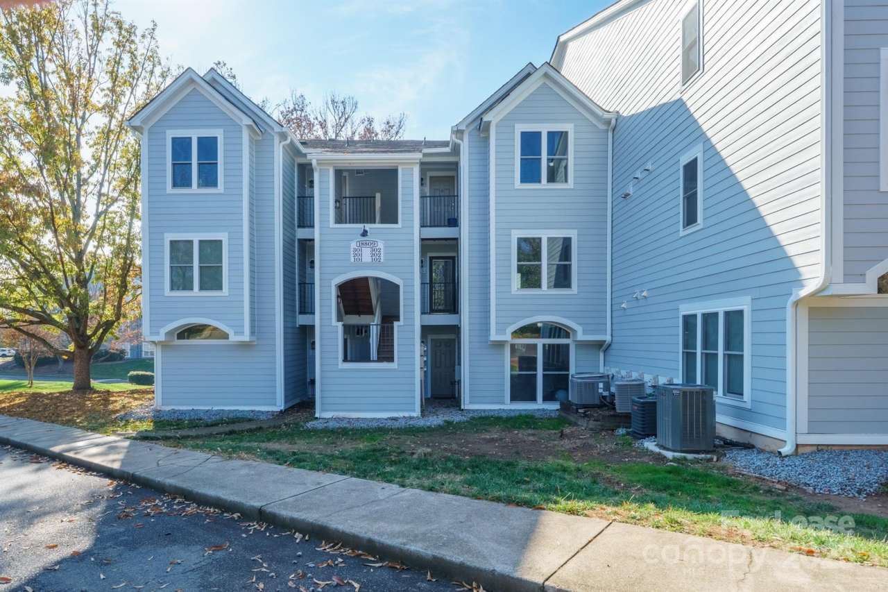 18809 Nautical Drive unit: 202